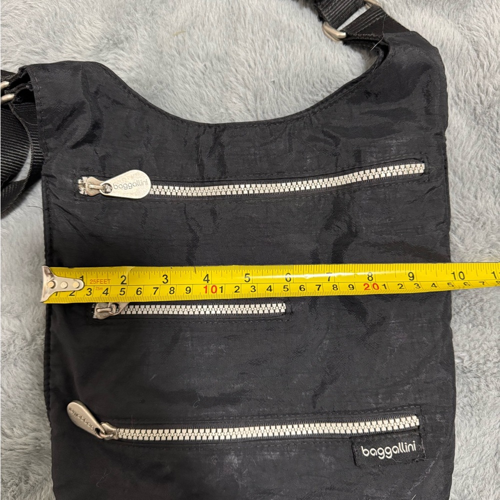 Baggallini Black Crossbody Bag - Picture 5 of 7